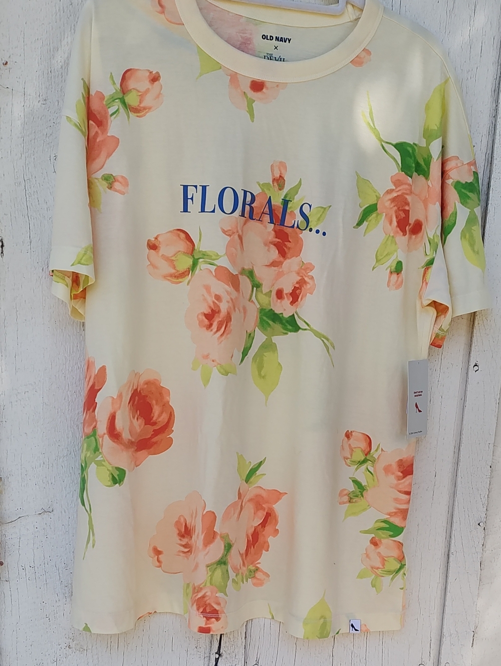 Old Navy & Devil Wears Prada Floral Cream Short Sleeve Tee, Men L